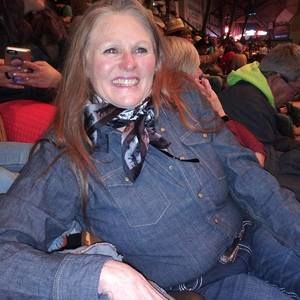 Meet your Posher, Regina